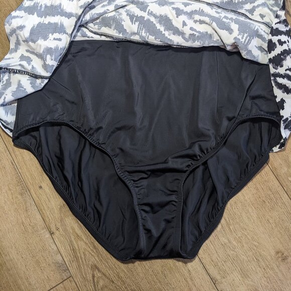 NWT Swim Solutions Women Tummy Control Triple Tier Bust Support 22W - Picture 5 of 11